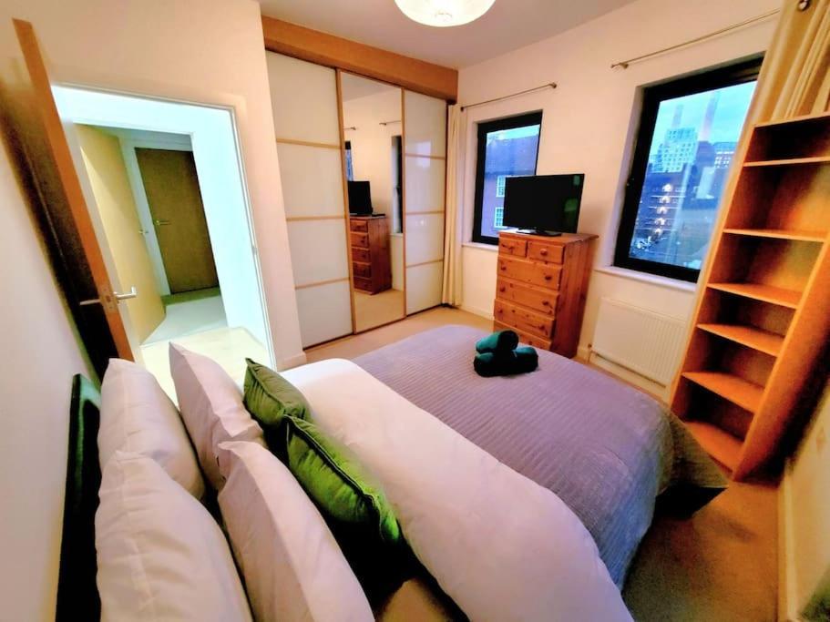 Battersea Power Station Suite London Eksteriør billede
